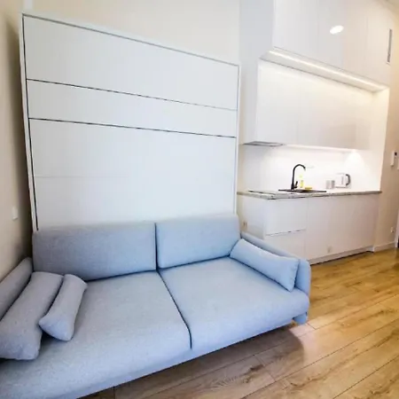 Wyspa Uznam Marina Jachtowa